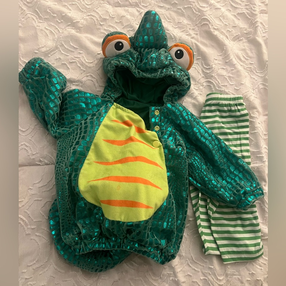 Chameleon costume or Pascal from Tangled
